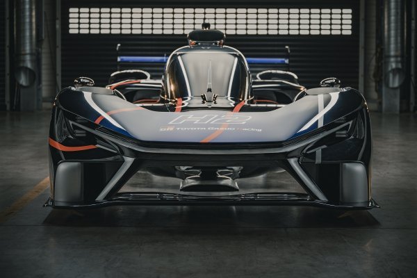 Toyota Gazoo Racing 'GR H2 Racing Concept' prototip vozila s vodikovim motorom za buduću H2 kategoriju 24 sata Le Mansa