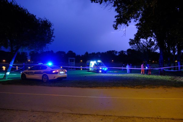 Vozilo hitne pomoći na Bundeku pregazilo maloljetnike