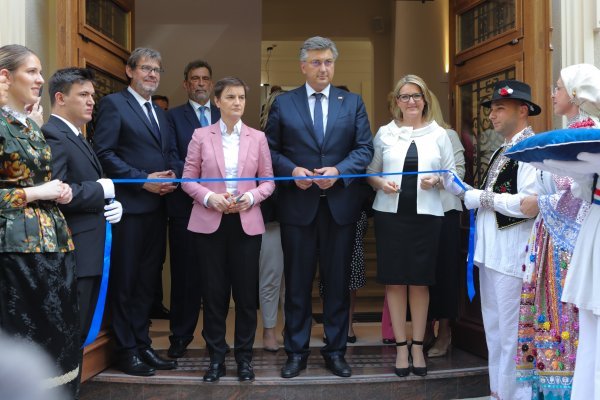 Plenković na otvaranju sjedišta hrvatske manjine u Srbiji