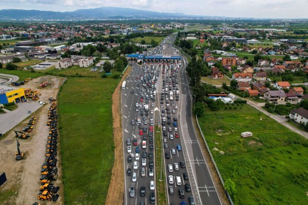 Gužva na Lučkom iz zraka