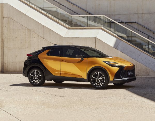 Toyota C-HR HEV High Premiere Edition