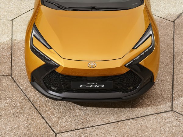 Toyota C-HR HEV High Premiere Edition