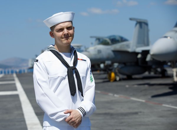 Christopher Oreskovich, jedan od 4500 mornara s nosača aviona USS Gerald R. Ford, ima hrvatske korijene