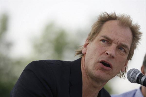 Julian Sands