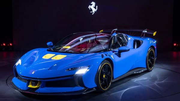 Ferrari SF90 XX Spider (boja Azzurro Dino)