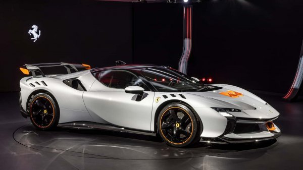 Ferrari SF90 XX Stradale (boja Bianco Artico)