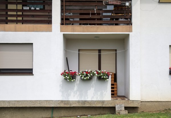 Muškarac u Bisagu ubio bivšu partnericu i sebe