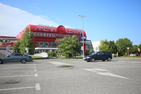 Neradna nedjelja - Arena centar (1)