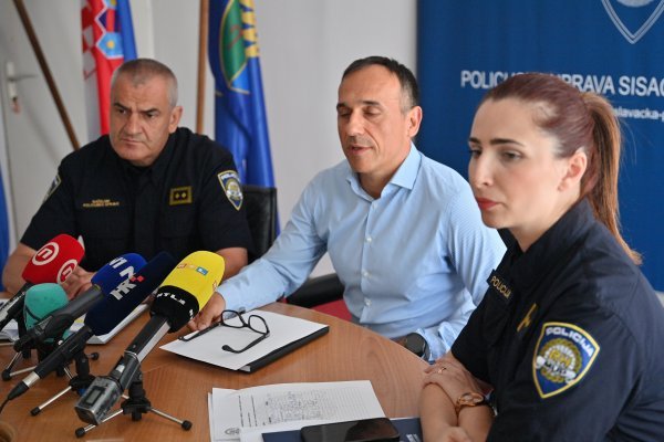 Luka Pešut, Igor Pasanec, Maja Blažević - konferencija za medije PU sisačko-moslavačke o ubojstvu u Sisku,