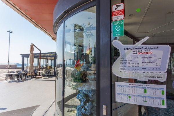 Zatvoreni tržni centri u Rijeci