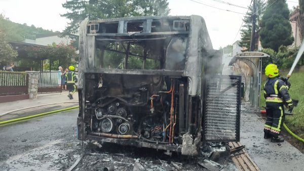 Izgorio autobus ZET-a