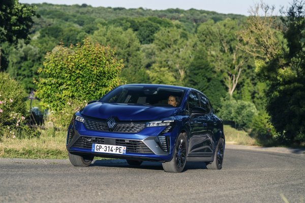 Renault Clio E-Tech full hybrid Esprit Alpine (Blue Iron boja)