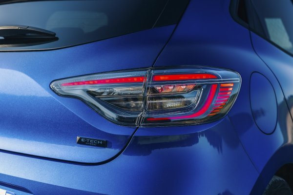 Renault Clio E-Tech full hybrid Esprit Alpine (Blue Iron boja)