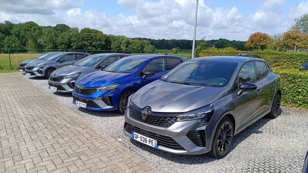 Renault Clio E-Tech full hybrid Esprit Alpine