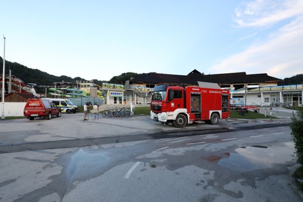 Požar u akvaparku Aqualuna