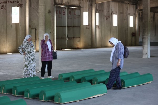 28 godina od genocida u Srebrenici