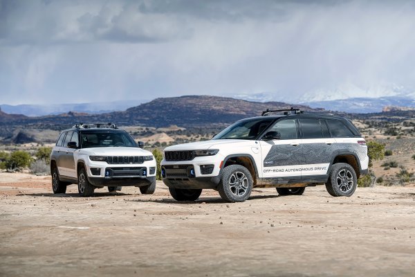 Jeep Grand Cherokee 4xe i autonomna terenska vožnja