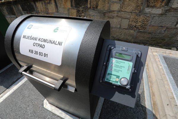 Zagreb: Tomašević i suradnici predstavili nove podzemne spremnike za otpad