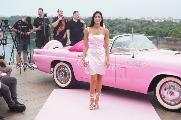 Nadrealna premijera filma Barbie u Beogradu