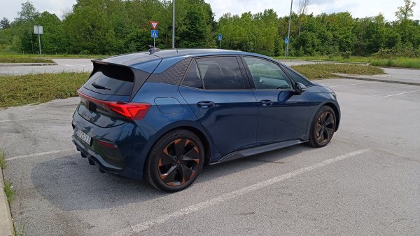 Cupra Born 77 (82) kWh eBoost