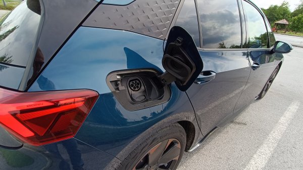 Cupra Born 77 (82) kWh eBoost