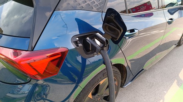 Cupra Born 77 (82) kWh eBoost