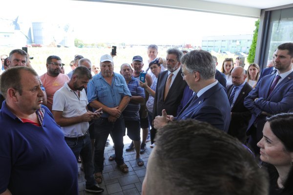 Nezadovoljni stočari u Otoku verbalno napali Plenkovića