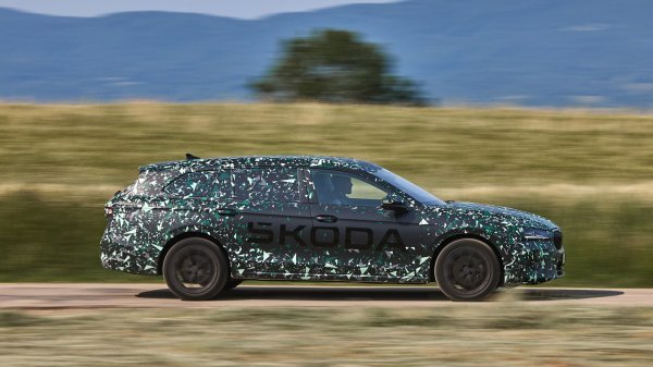 Škoda Superb karavan, četvrta generacija u kamuflažnim bojama