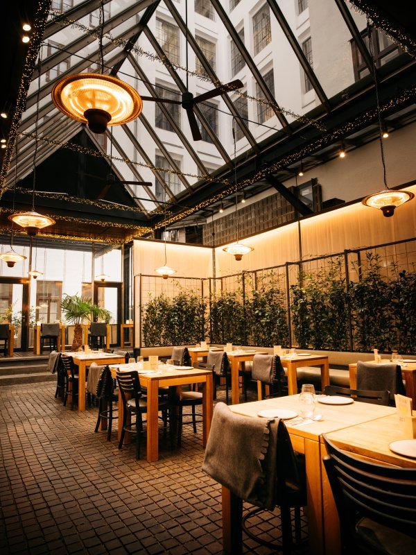 06_TIAN_Bistro_am_Spittelberg_Atrium