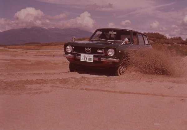 Subaru Leone