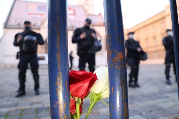 Markov trg ograđen ogradom