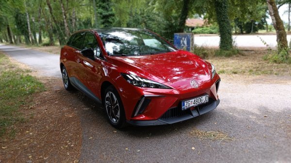 MG4 Electric Luxury