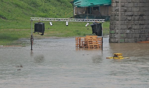 Visok vodostaj Save u Zagrebu, potpljen Green River Fest