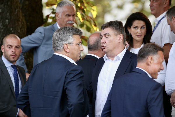 Zoran Milanović i Andrej Plenković u razgovoru nakon završetka Alke