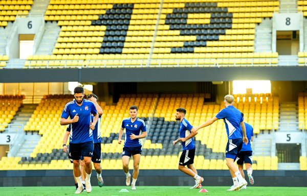 Trening Dinama u Ateni na stadionu AEK-a