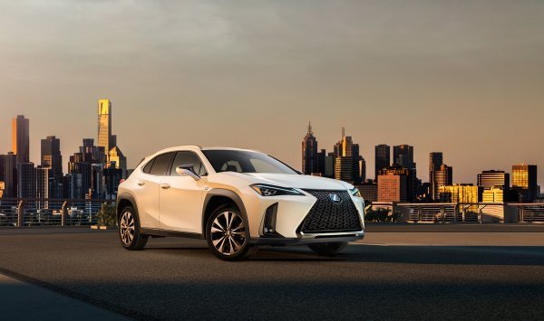LEXUS UX HYBRID 250h (2 FWD E-CVT F SPORT DESIGN)