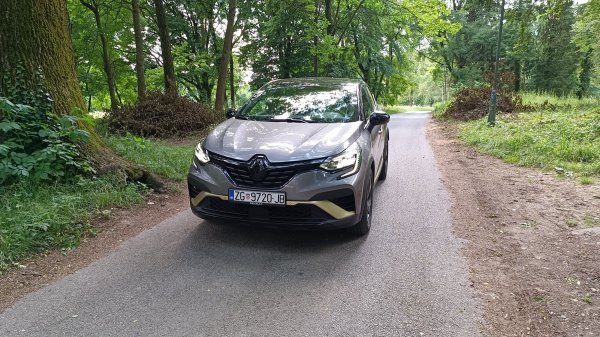 Renault Captur E-Tech Engineered 145 hibrid
