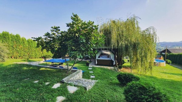 The hill house Milk and Honey