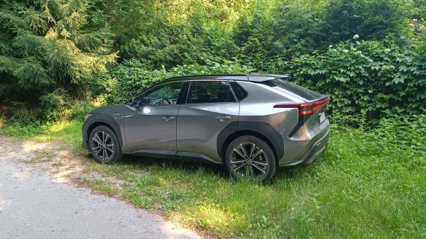 Toyota bZ4X EV 71.4 kWh AWD 5D EV/T STYLE