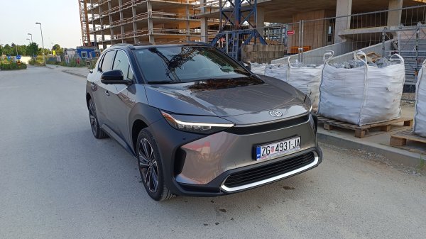 Toyota bZ4X EV 71.4 kWh AWD 5D EV/T STYLE