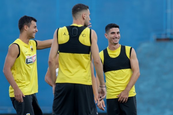 Nogometaši AEK-a odradili su trening na stadionu u Maksimiru