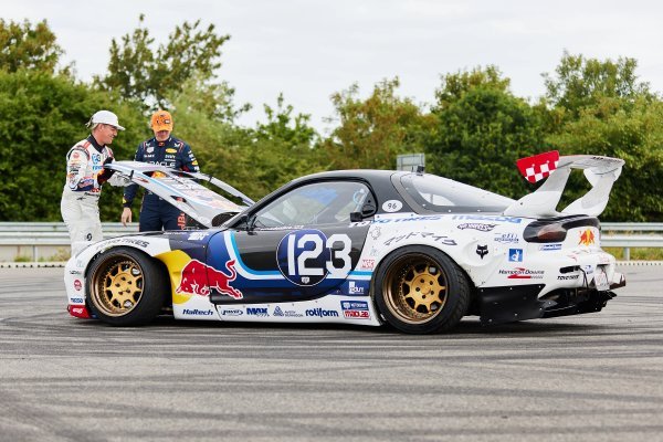 Max Verstappen drifta