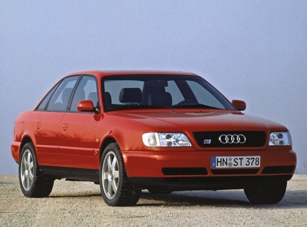 Audi S6 plus (1996.)
