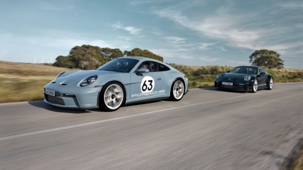 Porsche 911 S/T s Heritage Design Package i Porsche 911 S/T