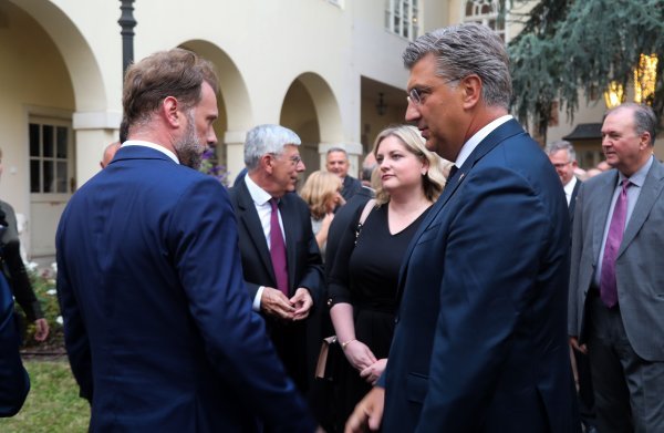 Primanje za veleposlanike, generalne konzule, konzule i vojne izaslanike te strane veleposlanike u RH