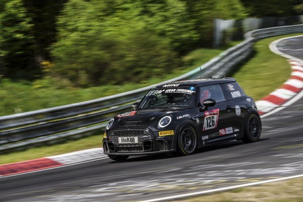 MINI John Cooper Works Bulldog Racing Team-a na ovogodišnjoj utrci '24-sata Nürburgringa'