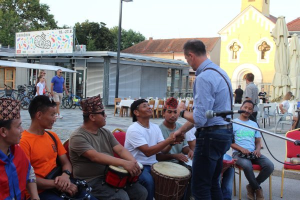 Radnici iz Nepala na Špancirfestu predstavili svoju kulturu