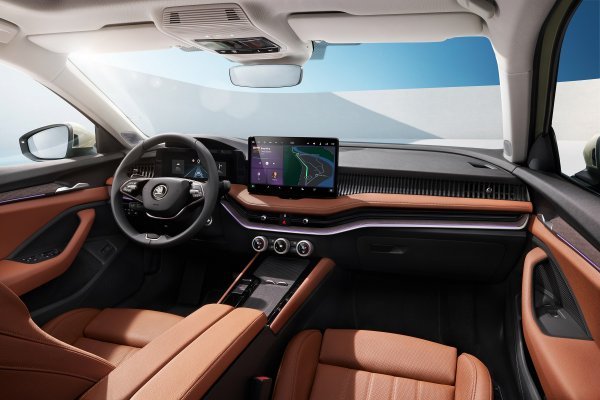 Nova generacija Škoda Superba stiže ujesen: detalji interijera