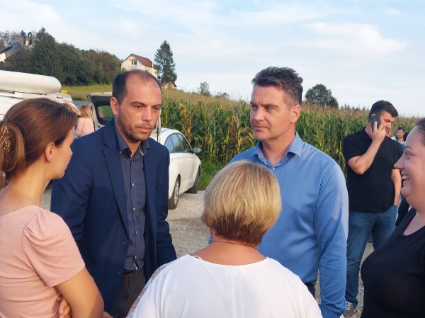 Prosvjed protiv kampa za migrante