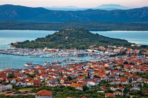 Kampovi na Murteru dio su USKOK-ove istrage